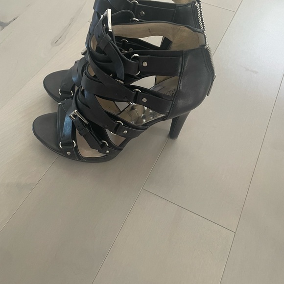 Michael Kors black heels - Picture 2 of 3